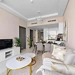 Luxury 1-Bedroom Retreat With Private Pool- Samana Golf