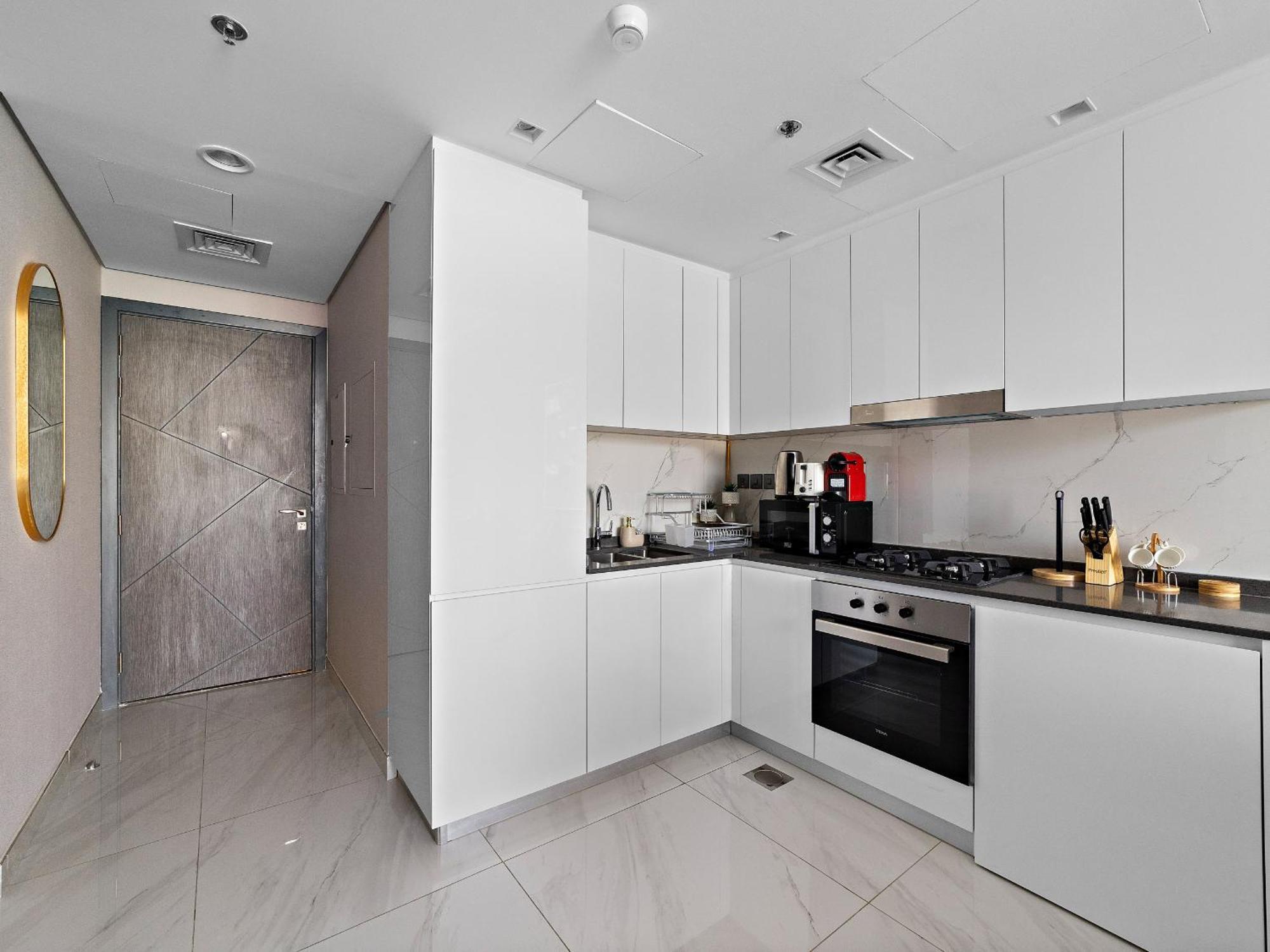 Apartment Luxury 1-bedroom Retreat With Private Pool- Samana Golf Dubai